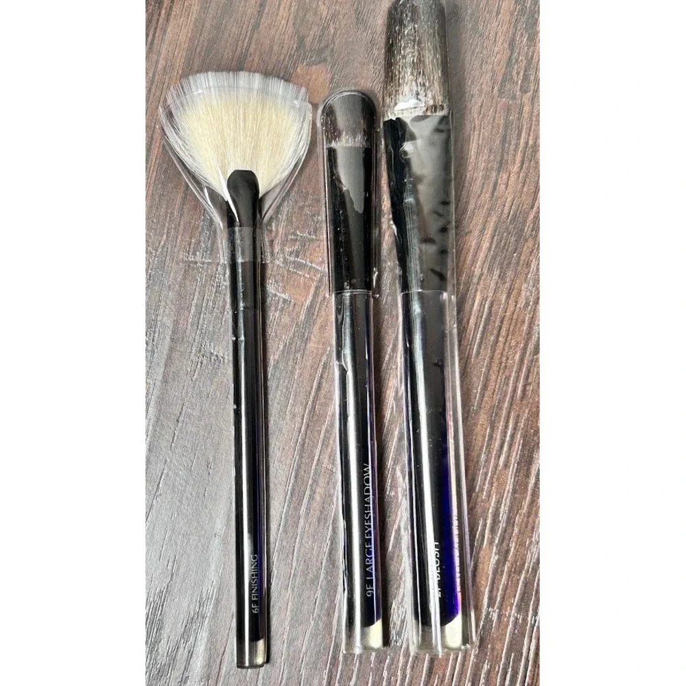 Estee Lauder Makeup Brush Set 3 Piece Travel Case‎ Finishing Eyeshadow Blush